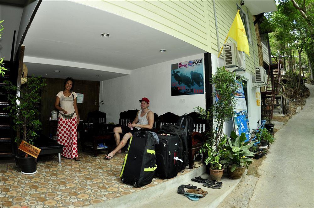 Kitty Guesthouse Pulau Phi Phi Luaran gambar