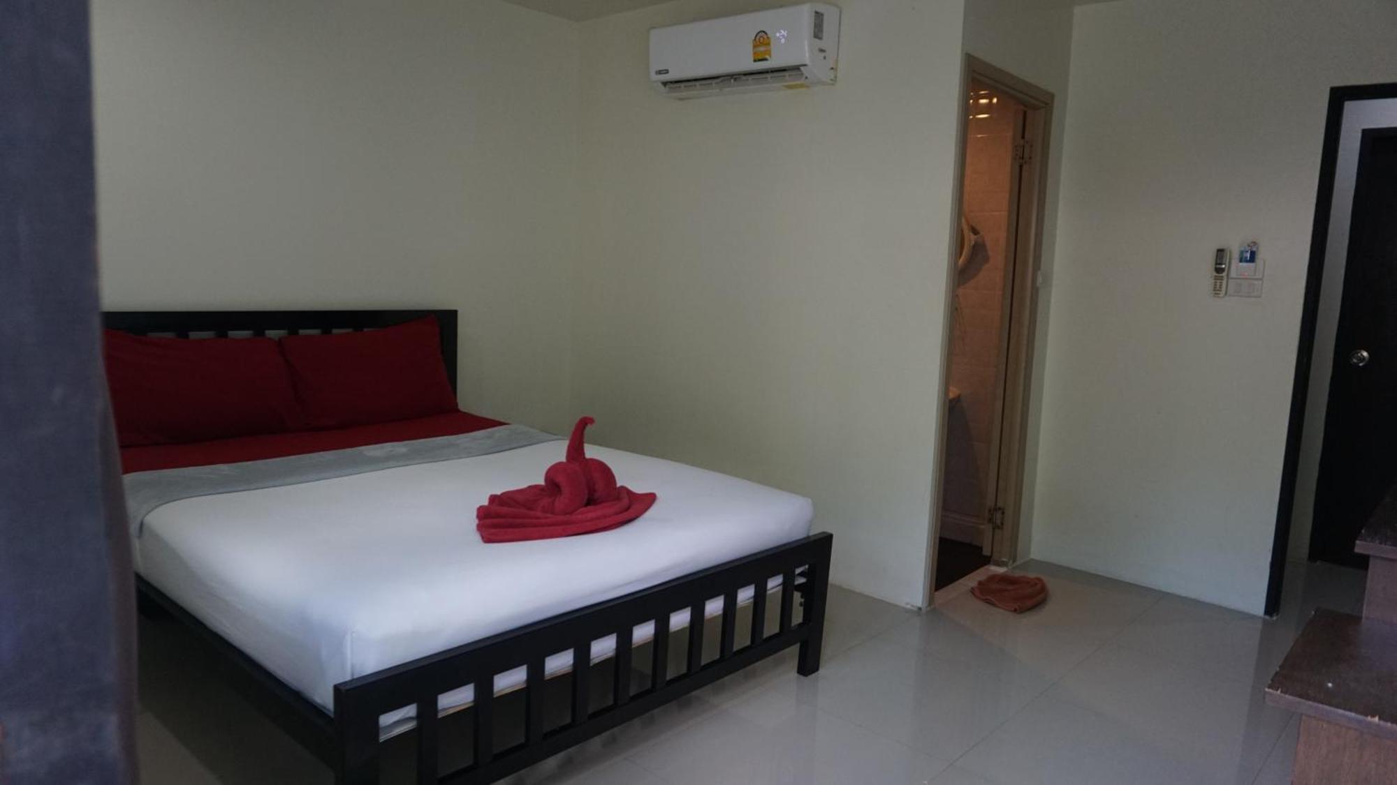 Kitty Guesthouse Pulau Phi Phi Luaran gambar