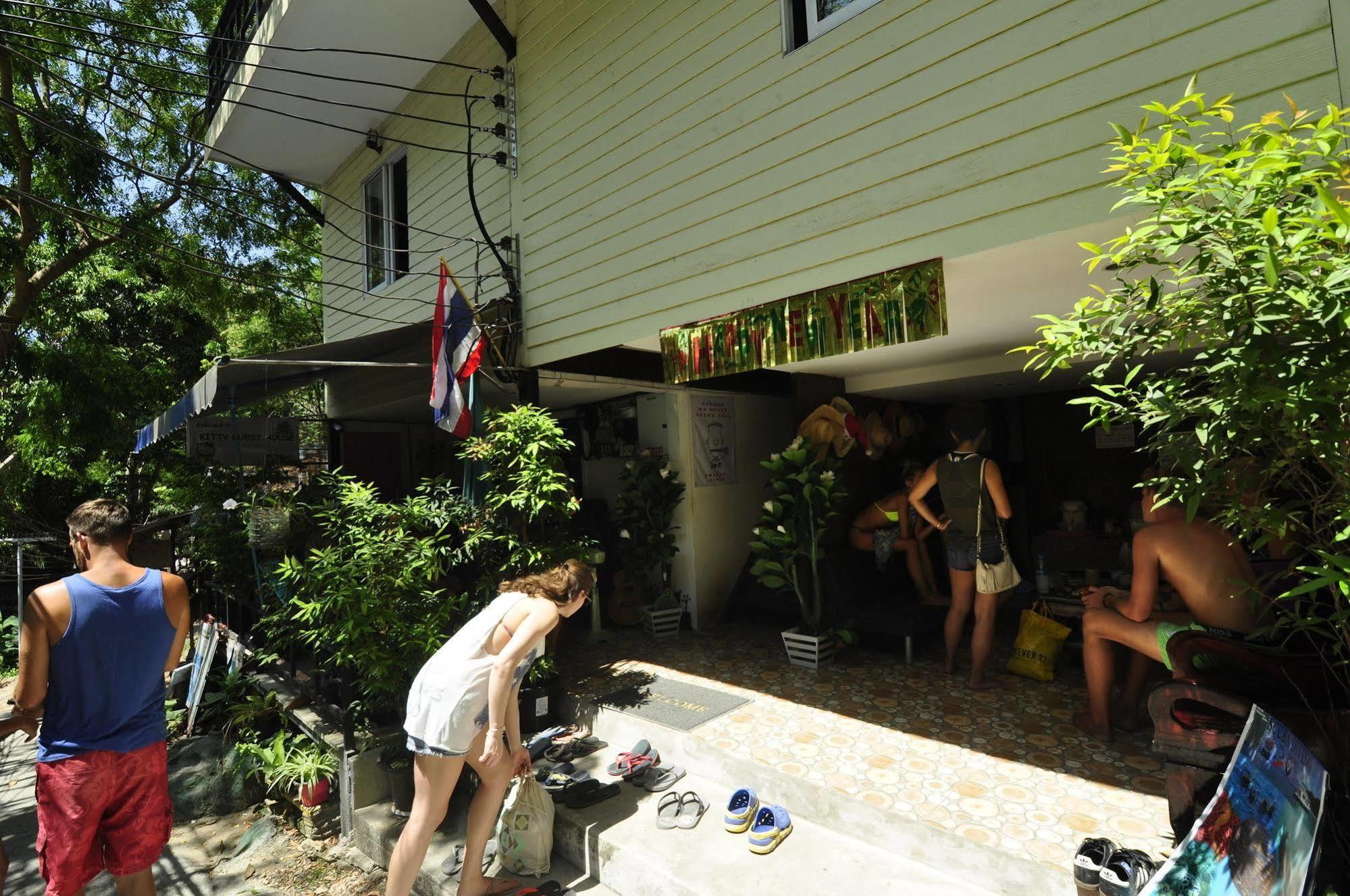 Kitty Guesthouse Pulau Phi Phi Luaran gambar